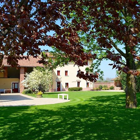 Agriturismo Borgo Tecla Rosa Exterior photo