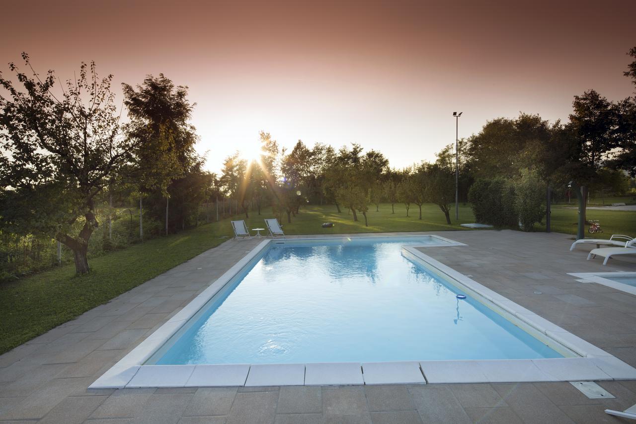 Agriturismo Borgo Tecla Rosa Exterior photo